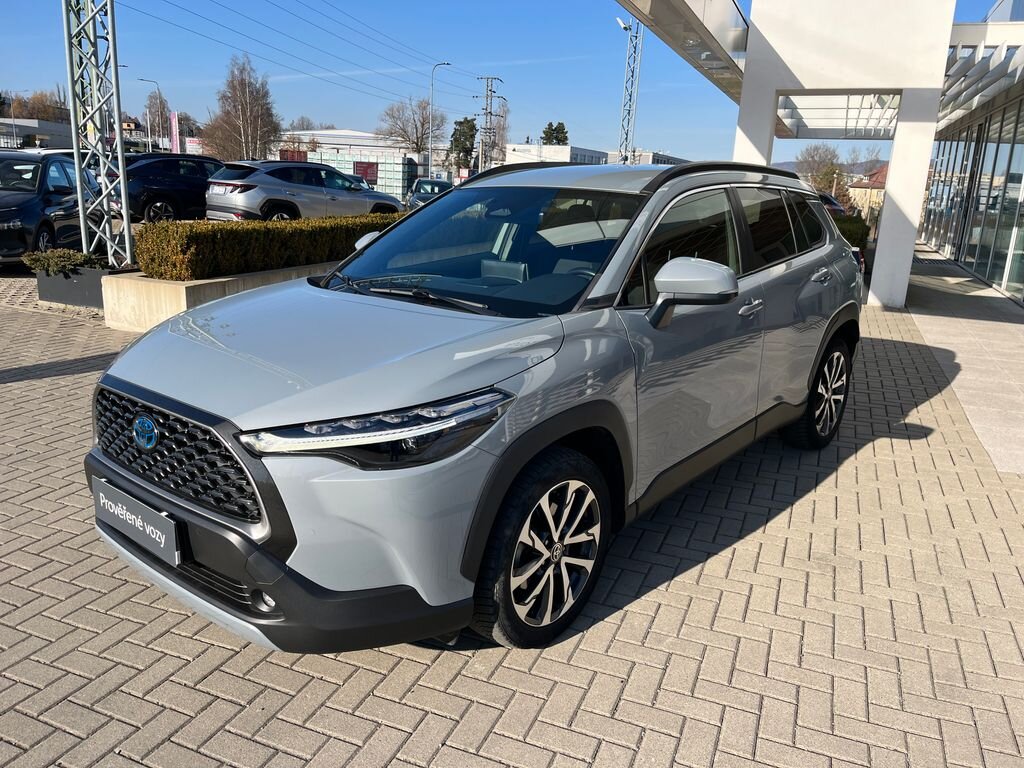 Toyota Corolla Cross SUV / Terénní 2,0 l 112 kw