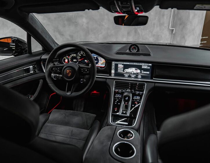 Porsche Panamera 21