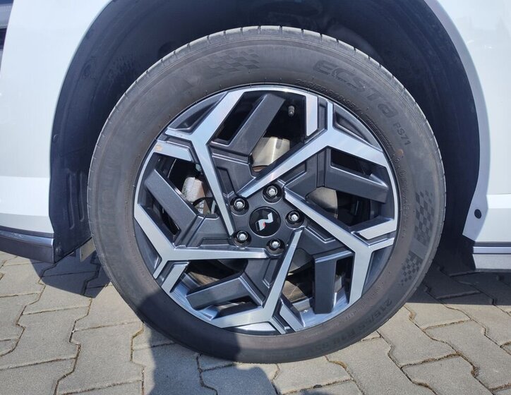 Hyundai Kona SUV / Terénní 1,6 l 145 kw