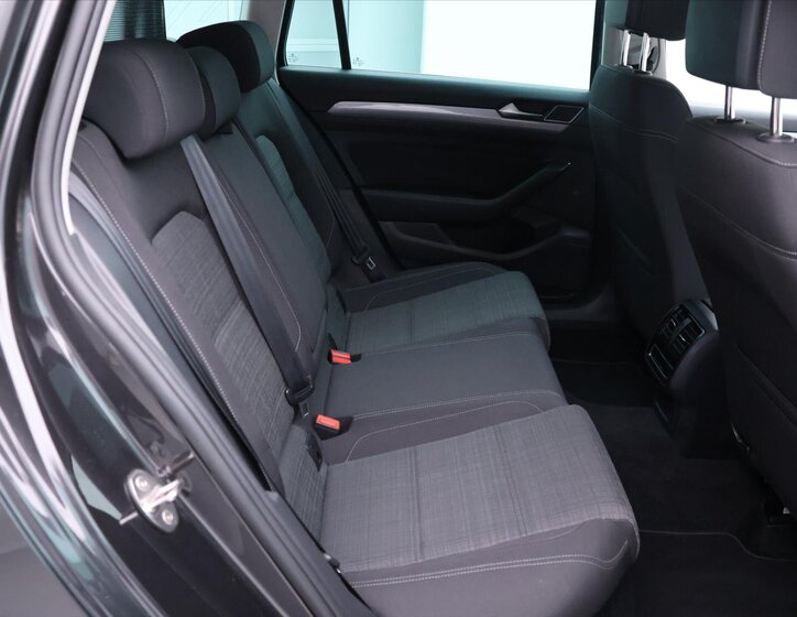 Volkswagen Passat Kombi 2,0 l 110 kw