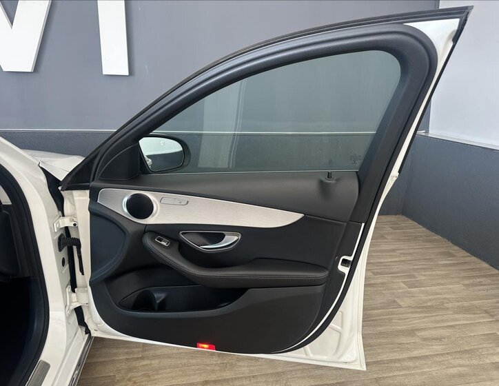 Mercedes-Benz Třídy C Kombi 2,1 l 125 kw