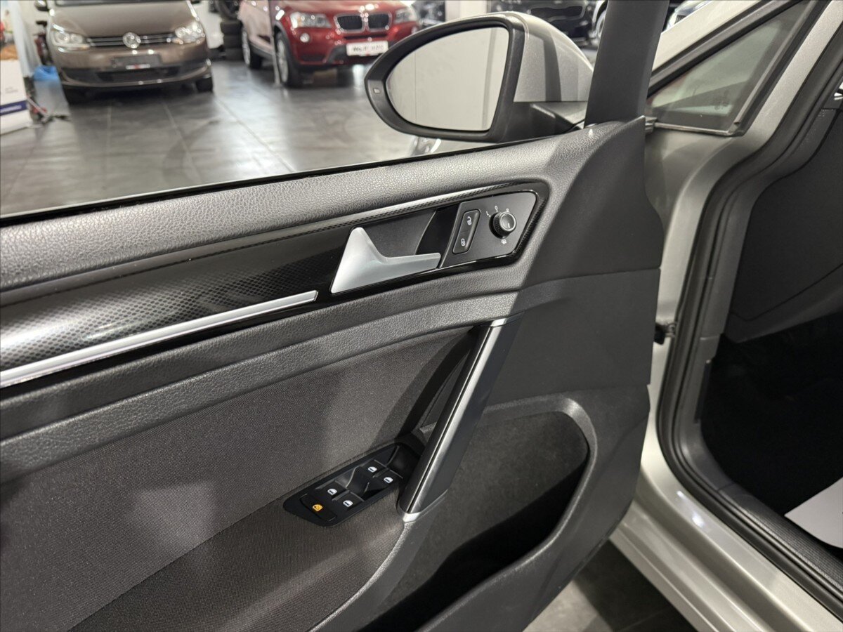 Volkswagen Golf Kombi 2,0 l 110 kw