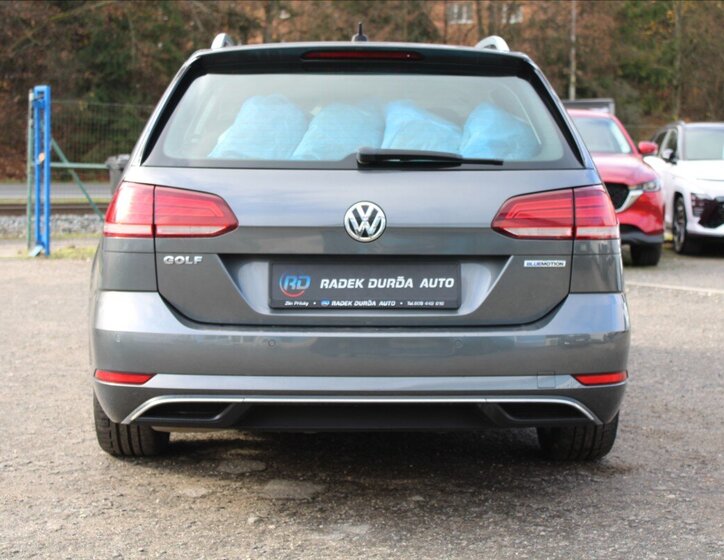 Volkswagen Golf Kombi 1,5 l 96 kw