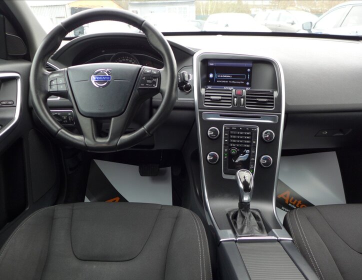 Volvo XC60 SUV 2,4 l 120 kw