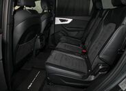Audi Q7 13