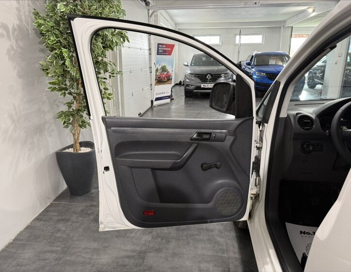 Volkswagen Caddy Skříň 1,6 l 75 kw