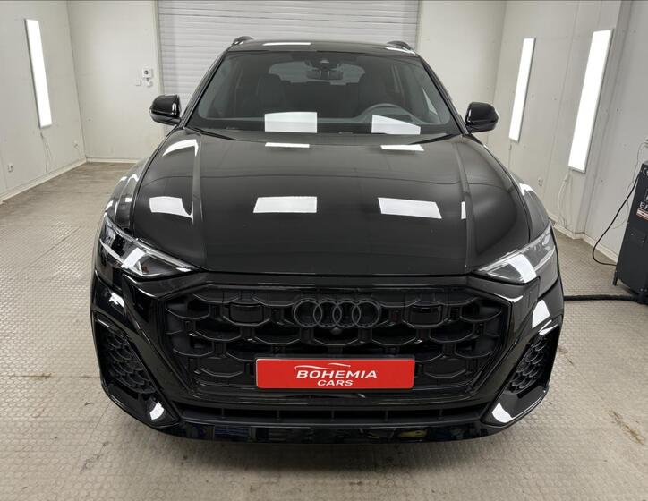 Audi Q8 2