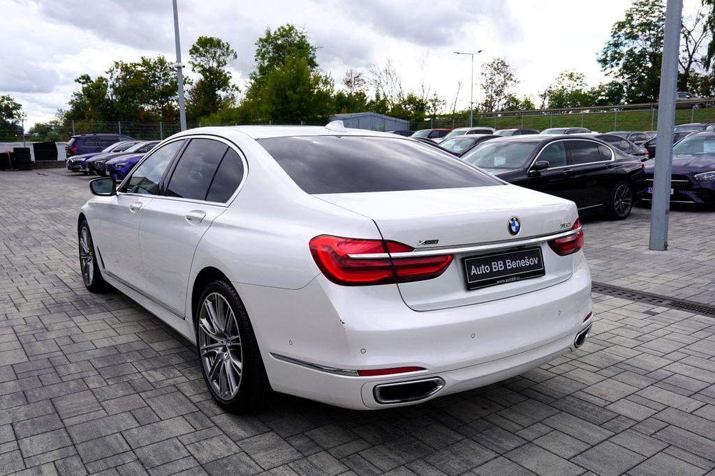BMW Řada 7