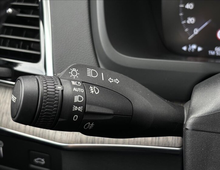 Volvo XC90 SUV 2,0 l 173 kw