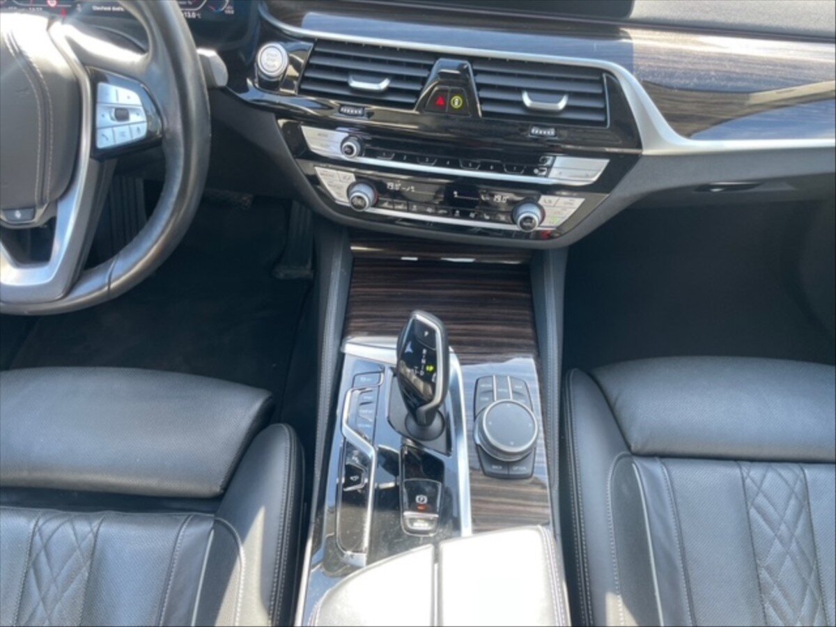 BMW Řada 5 Sedan / Limuzína 3,0 l 210 kw