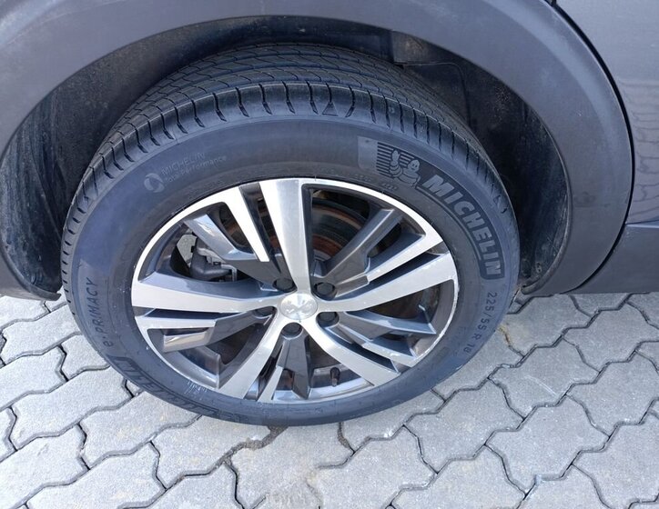 Peugeot 5008 SUV / Terénní 1,5 l 96 kw