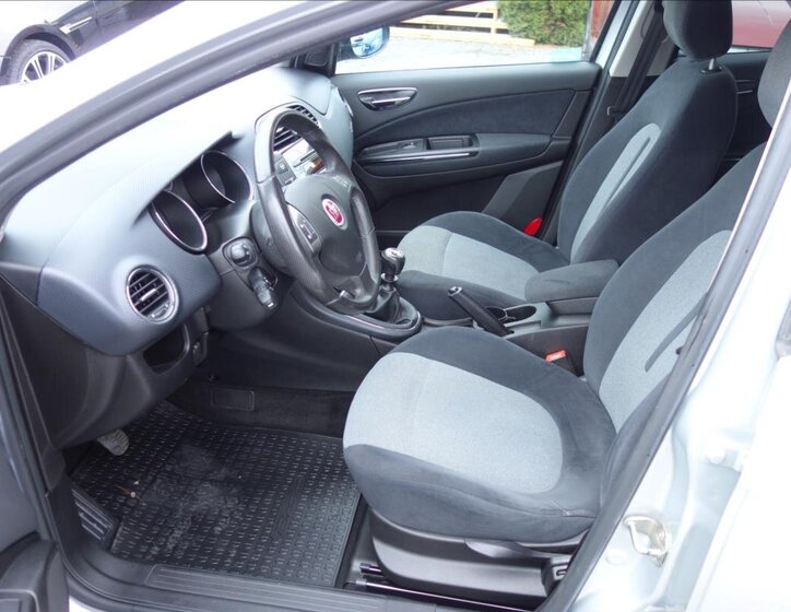 Fiat Bravo Hatchback 1,6 l 88 kw