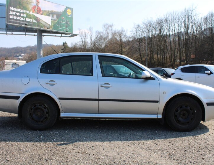 Škoda Octavia Liftback 1,6 l 74 kw