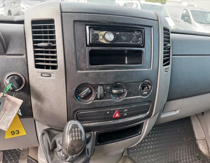 Volkswagen Crafter 9