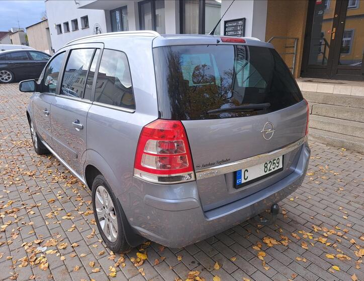 Opel Zafira 7