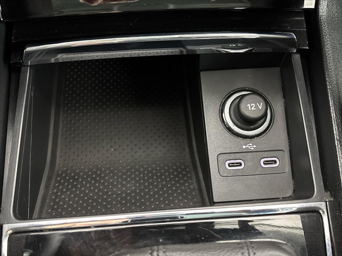 Škoda Kodiaq SUV / Terénní 1,5 l 110 kw