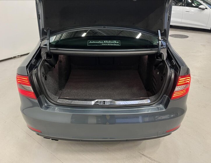 Škoda Superb Liftback 2,0 l 103 kw