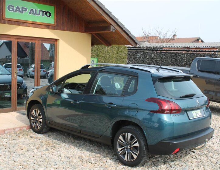 Peugeot 2008 SUV / Terénní 1,2 l 60 kw
