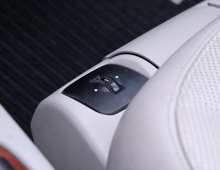 Mercedes-Benz Třídy S Sedan / Limuzína 3,2 l 150 kw