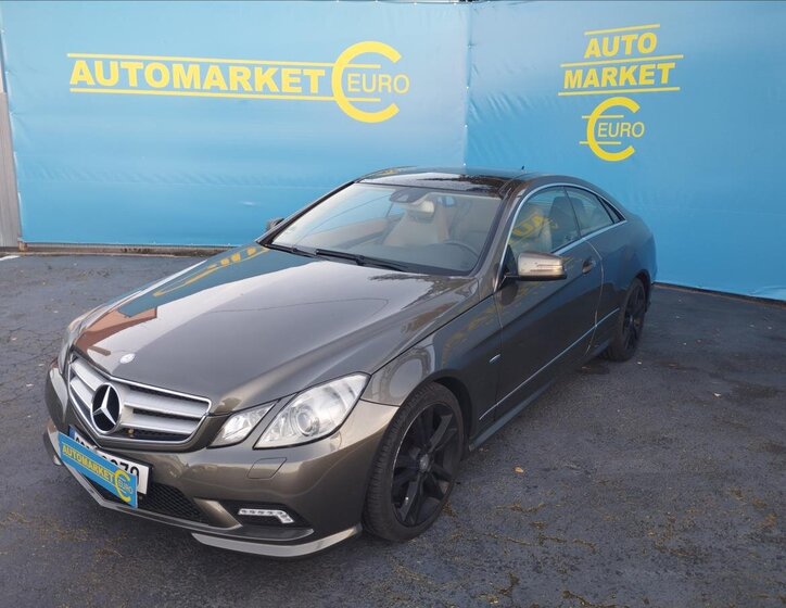 Mercedes-Benz Třídy E Kupé 3,0 l 170 kw