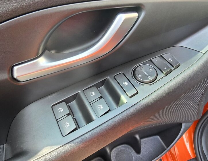 Hyundai i30 Hatchback 1,5 l 70 kw