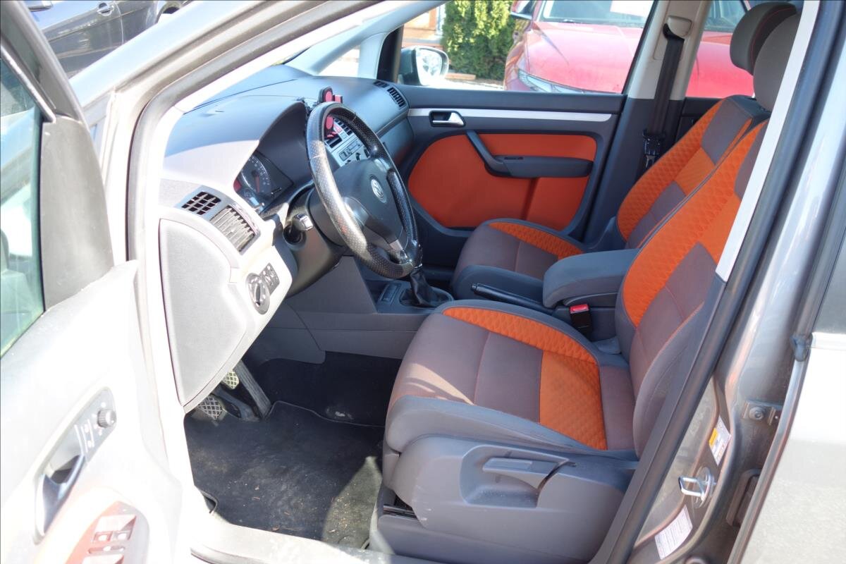 Volkswagen Touran MPV 2,0 l 103 kw