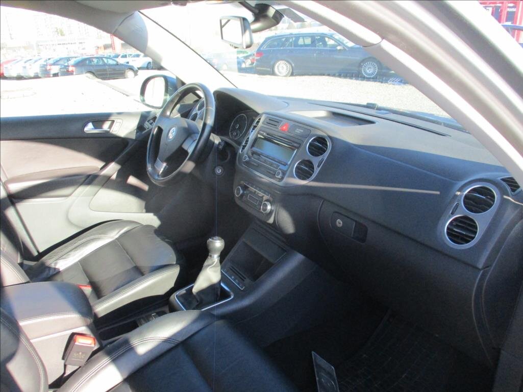 Volkswagen Tiguan SUV 2,0 l 103 kw