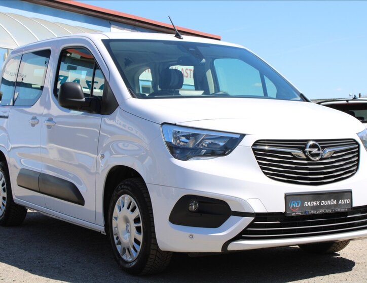 Opel Combo MPV 1,2 l 96 kw