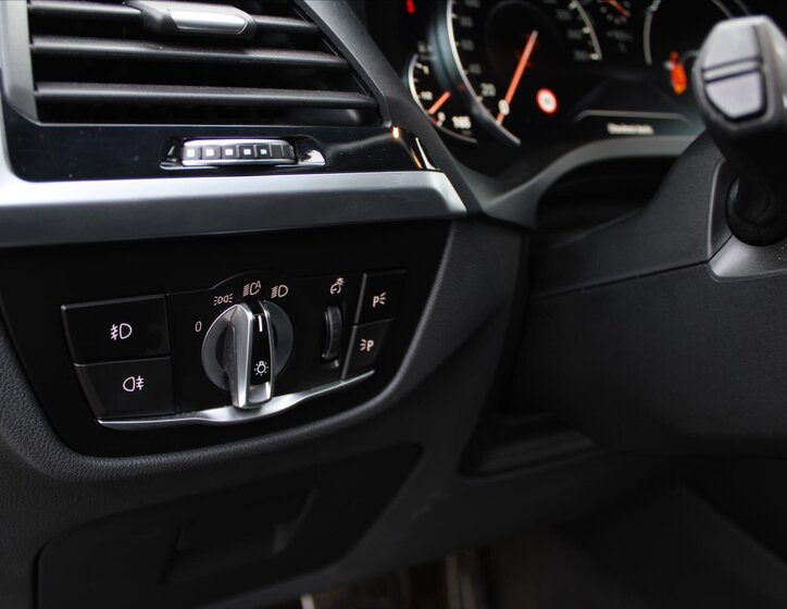 BMW X3 SUV 3,0 l 195 kw