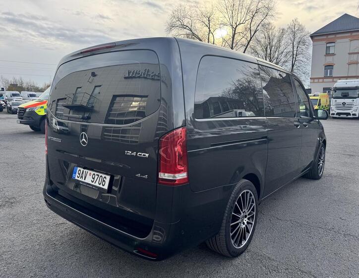 Mercedes-Benz Vito 7