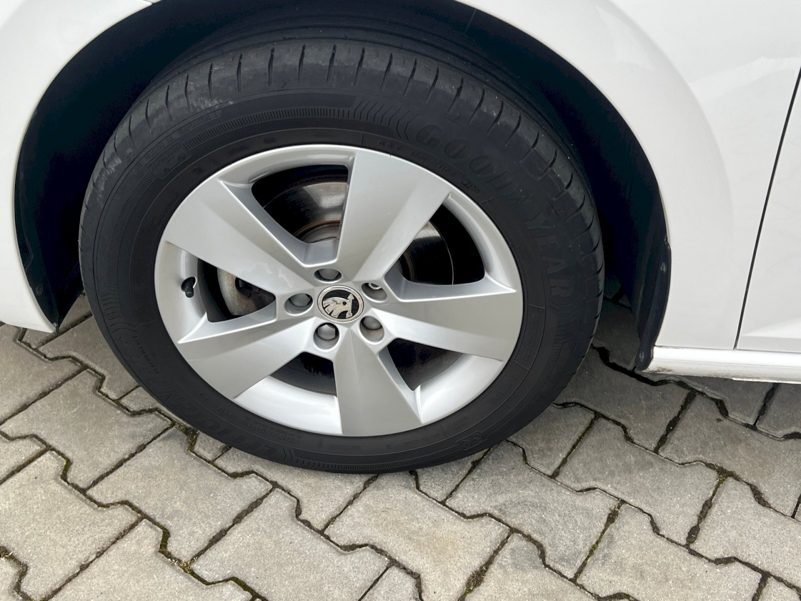 Škoda Scala Hatchback 1,0 l 85 kw