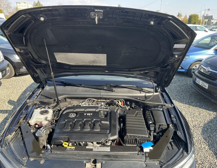Volkswagen Passat Kombi 2,0 l 176 kw