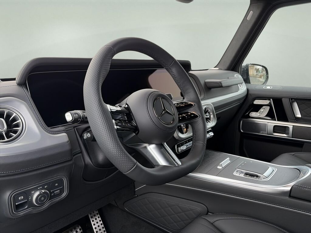 Mercedes-Benz Třídy G SUV / Terénní 0,0 432 kw