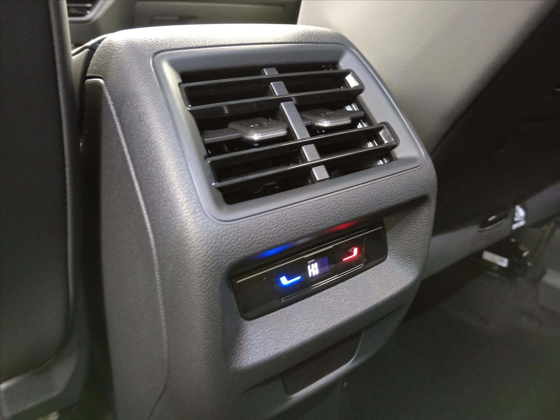 Volkswagen Tiguan SUV / Terénní 2,0 l 110 kw