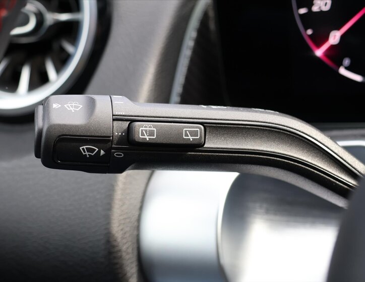 Mercedes-Benz GLB 26