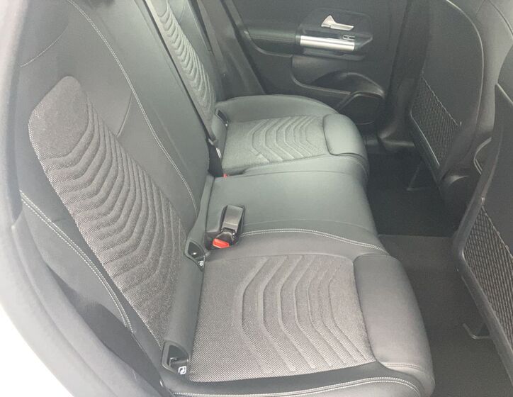 Mercedes-Benz GLA 19