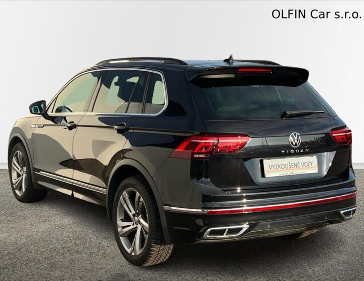 Volkswagen Tiguan 9
