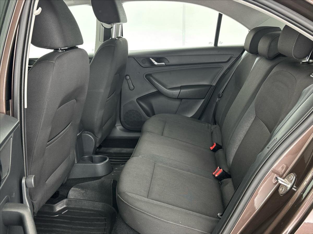 Škoda Rapid Liftback 1,2 l 81 kw