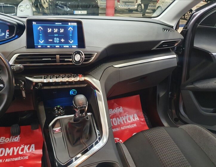 Peugeot 3008 SUV / Terénní 1,2 l 96 kw