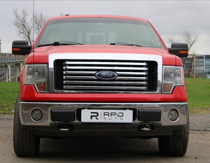 Ford F-150 8