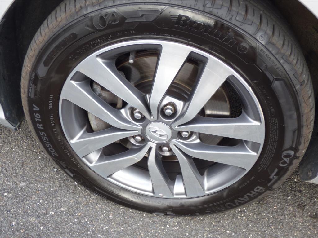 Hyundai i30 Liftback 1,6 l 100 kw