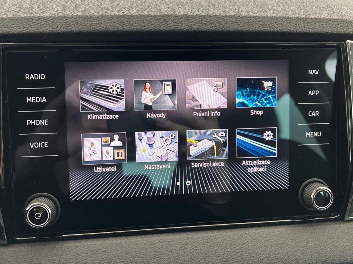 Škoda Karoq SUV / Terénní 1,5 l 110 kw