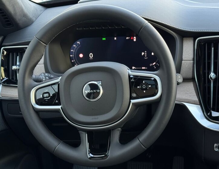 Volvo XC90 SUV / Terénní 2,0 l 184 kw