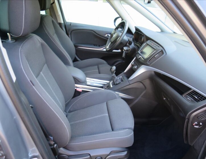 Opel Zafira VAN-Minibus 2,0 l 125 kw