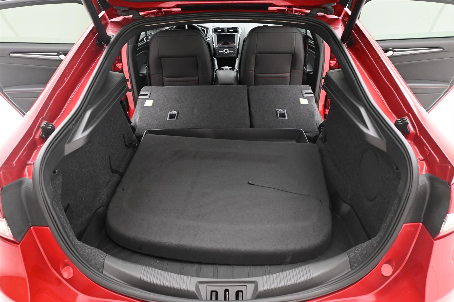 Ford Mondeo Sedan 2,0 l 140 kw