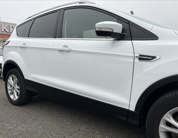 Ford Kuga Kombi 2,0 l 132 kw