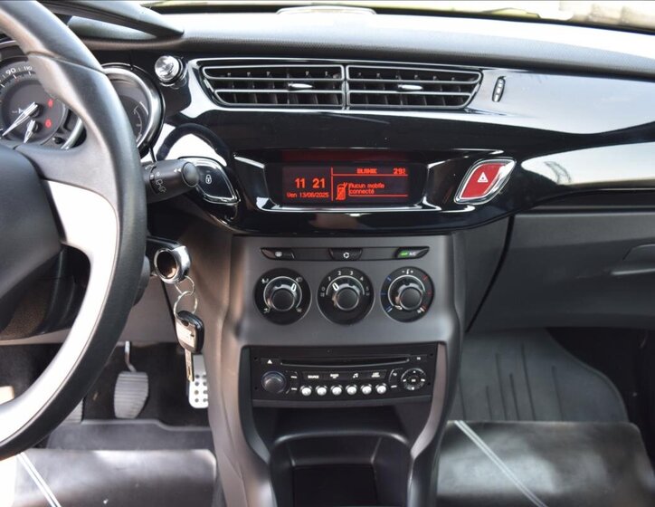 Citroën DS3 Hatchback 1,2 l 60 kw