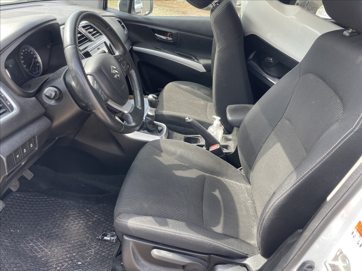 Suzuki SX4 S-Cross SUV / Terénní 3,0 l 88 kw