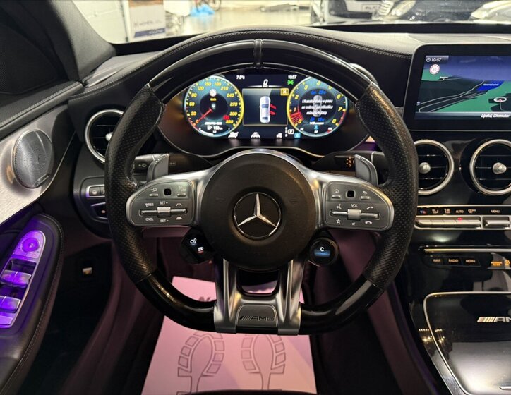 Mercedes-Benz Třídy C Sedan 4,0 l 375 kw