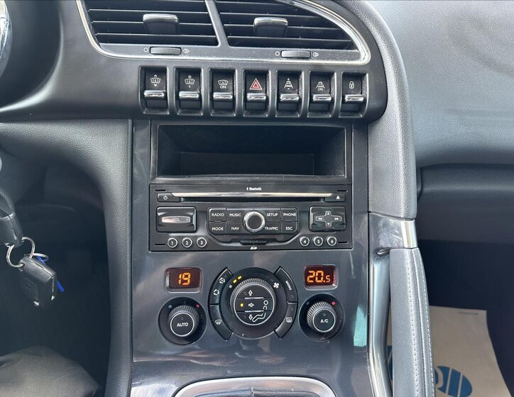 Peugeot 3008 MPV 1,6 l 115 kw